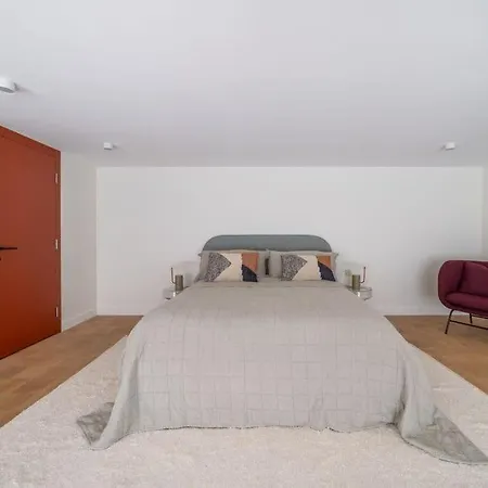 Designer Loft In The City Center *