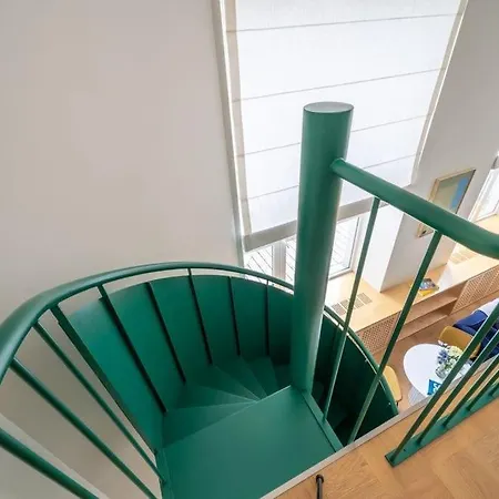 Designer Loft In The City Center דירה